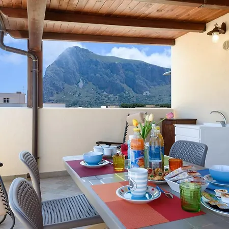 Il Sole Apartment *