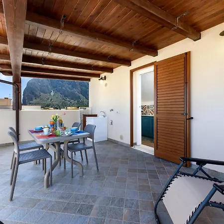 Il Sole Apartment *